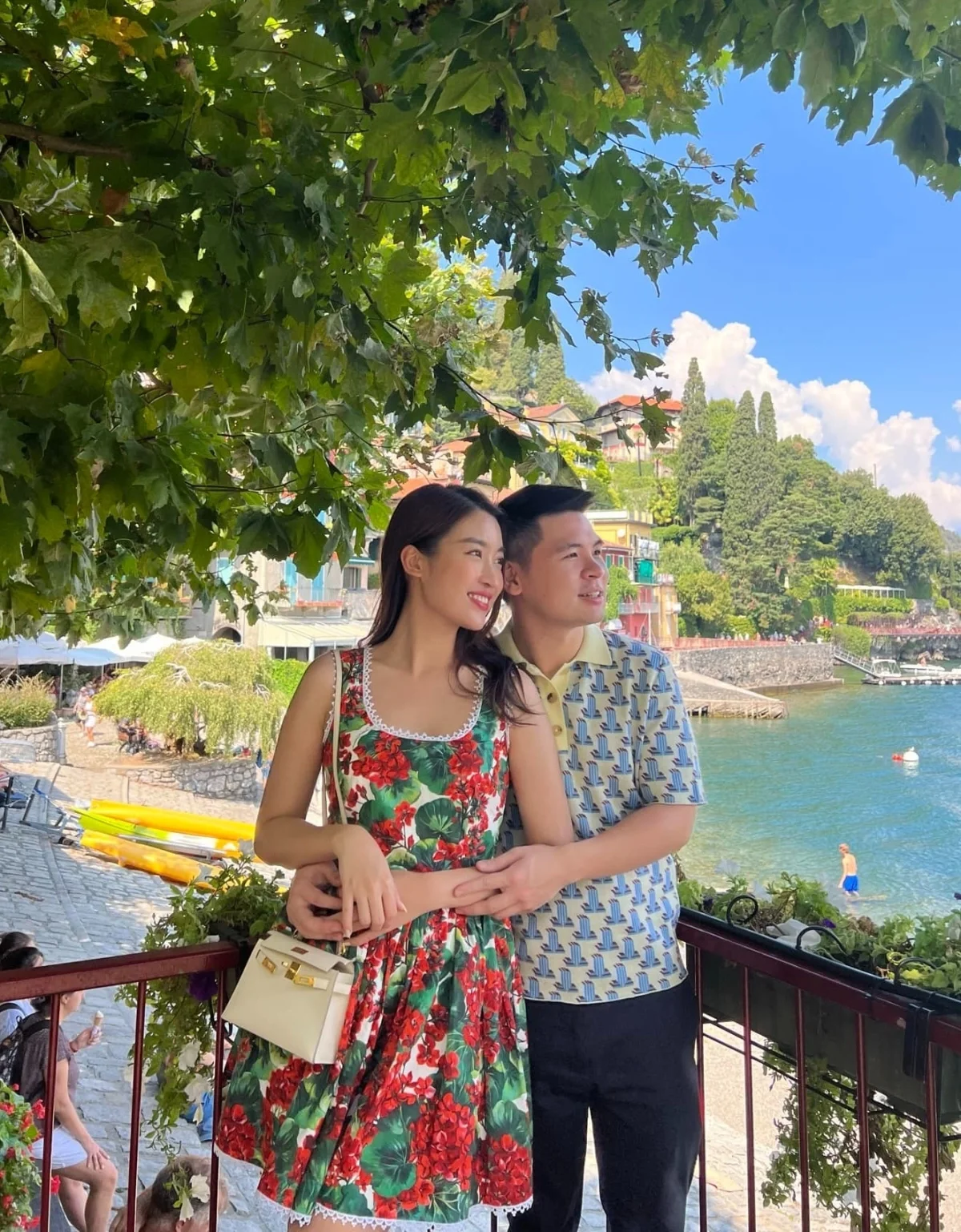 Elegant Couple Style: Exploring the Sophisticated Fashion Choices of Do My Linh and Her Husband
