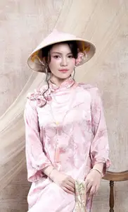 Graceful Pink Ao Dai: Alluring Traditional Vietnamese Beauty Unveiled - image 9