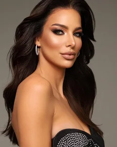 The 1.88m Tall Beauty Queen Contender Shaking Up the Pageant World - image 7