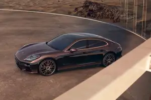 Porsche Panamera Turbo Sonderwunsch Interior: Unique Technology, Pinnacle Luxury for the Elite. - image 9