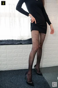 IESS Glamour: Model Yao Yao Combines Mixed-Race Style with High-End Hosiery Fashion - image 10