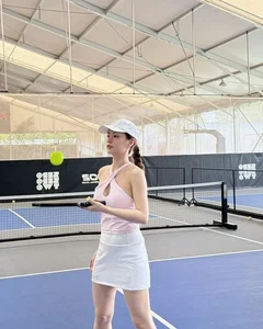 Vietnamese Celebrities Embrace the Pickleball Trend: A Fusion of Sporty Style and Glamour - image 2