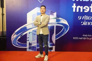H'Hen Nie and Thuy Tien Shine on the Red Carpet at Vietnam iContent Awards 2024 - image 15