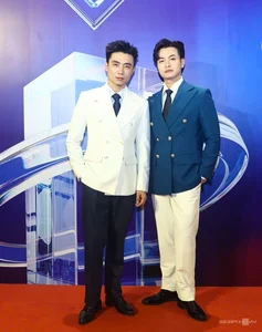 H'Hen Nie and Thuy Tien Shine on the Red Carpet at Vietnam iContent Awards 2024 - image 19