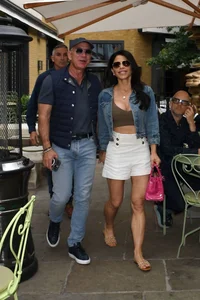 Lauren Sanchez Style Evolution: A Look at Her Sophisticated and Bold Wardrobe - image 4