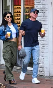 Lauren Sanchez Style Evolution: A Look at Her Sophisticated and Bold Wardrobe - image 6