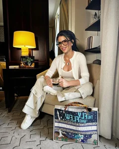 Lauren Sanchez Style Evolution: A Look at Her Sophisticated and Bold Wardrobe - image 2