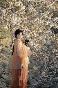 Jian Ying Tao Nai: Elegant Asian Muse Amidst Spring Blossoms - YiTuYu Art Language Vol.8617 - image 15