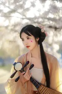 Jian Ying Tao Nai: Elegant Asian Muse Amidst Spring Blossoms - YiTuYu Art Language Vol.8617 - image 0