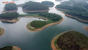 The Peaceful Recovery and Scenic Beauty of Thac Ba Lake in Vietnam - image 1