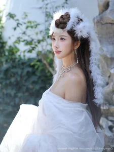 The Ethereal Elegance of Jin Yun Xi Yuki: A Modern Visual Masterpiece - image 41
