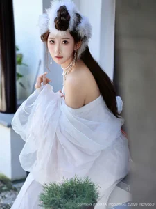 The Ethereal Elegance of Jin Yun Xi Yuki: A Modern Visual Masterpiece - image 15