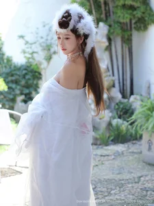 The Ethereal Elegance of Jin Yun Xi Yuki: A Modern Visual Masterpiece - image 28