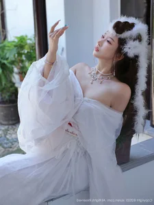 The Ethereal Elegance of Jin Yun Xi Yuki: A Modern Visual Masterpiece - image 21