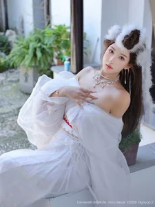 The Ethereal Elegance of Jin Yun Xi Yuki: A Modern Visual Masterpiece - image 22
