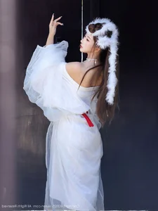 The Ethereal Elegance of Jin Yun Xi Yuki: A Modern Visual Masterpiece - image 43