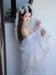 The Ethereal Elegance of Jin Yun Xi Yuki: A Modern Visual Masterpiece - image 36