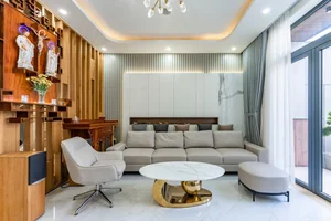 Minimalist Luxury: A Stunning 3-Story Townhouse Design in Bien Hoa - image 21