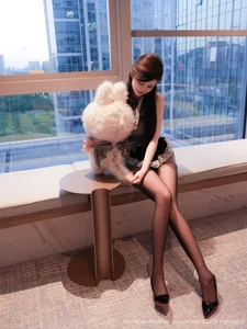 Chic Gray Fashion Inspiration: Tian Ni in XiuRen No.10884 – Elegant Editorial Photography and Modern Style Portraits for Your Aesthetic Moodboard - image 6
