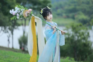 YiTuYu Art Language Vol.7304: Featuring Model Zhou Zhou Ay - image 17