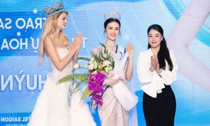 Miss World Krystyna Pyszková and Global Beauties Shine on the Red Carpet - image 4