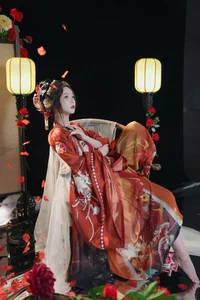 Vi Ge Vivian in YiTuYu Art Language Vol.4522: A Sophisticated Study in Visual Art - image 48
