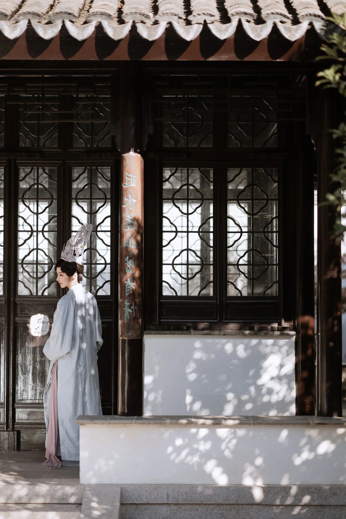 Captivating Visual Storytelling: YiTuYu Art Language Vol.6454 with Zhi Yu Qian Deng
