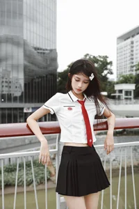 Dynamic Visuals and Creative Posing in YiTuYu Art Language Vol.7676 - image 1