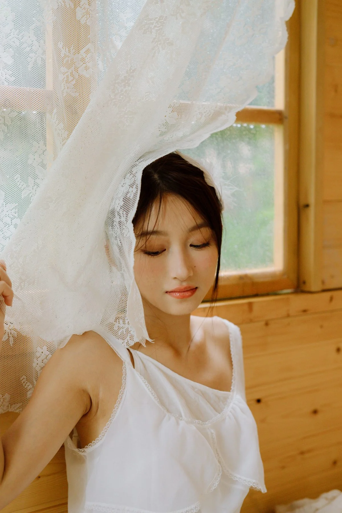 Contemporary Portrait Art: YiTuYu Art Language Vol.5588 Featuring Yu Er