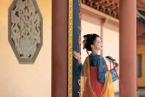 Timeless Elegance in Hanfu: YiTuYu Art Language Vol.8852 featuring E E Chi Bu Bao - image 13