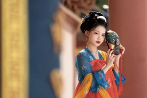 Timeless Elegance in Hanfu: YiTuYu Art Language Vol.8852 featuring E E Chi Bu Bao - image 8