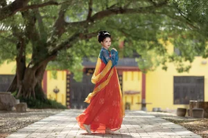 Timeless Elegance in Hanfu: YiTuYu Art Language Vol.8852 featuring E E Chi Bu Bao - image 26