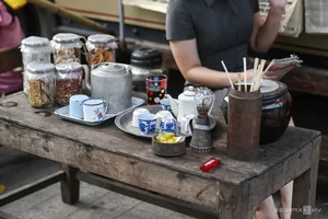 Nostalgic Journey: Recreating Hanoi’s Subsidy Period in a Vintage Train Carriage - image 6