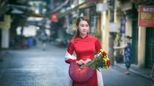 Le Vu Quynh Tram Celebrates Lunar New Year in Elegant Traditional Ao Dai - image 29