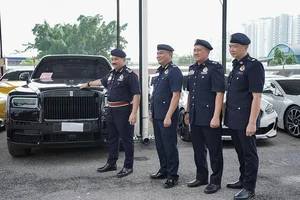 Massive Collection of Seized Luxury Supercars: 50+ High-Performance Vehicles Including Lamborghinis and Ferraris Discovered in Malaysia - image 9