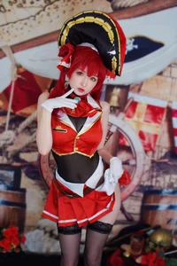 Stunning Houshou Marine Cosplay by Hidori Rose: Exclusive 31-Photo Gallery and Video of the Iconic Pirate Captain - image 3
