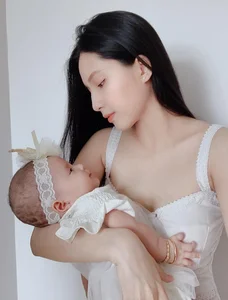 Gen Z Hot Moms in Vietnam: Redefining Modern Motherhood with Style and Grace - image 0