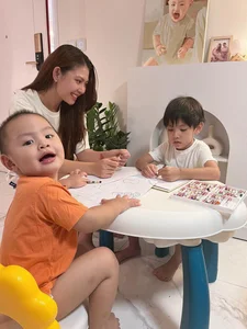 Gen Z Hot Moms in Vietnam: Redefining Modern Motherhood with Style and Grace - image 3