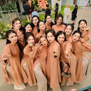 Meet the Elite Bridesmaid Squad: The Stunning Faces at Midu’s High-Profile Wedding - image 1