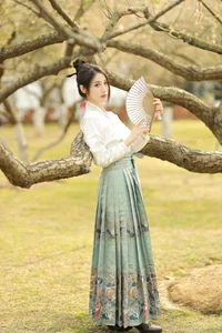 Contemporary Visual Storytelling: Art Language Vol.6418 Featuring O1ne Wan - image 2