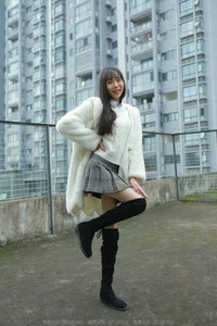 IESS Tuan Tuan Long Boots and Silk Hosiery Fashion Showcase - image 77