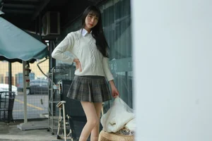 IESS Tuan Tuan Long Boots and Silk Hosiery Fashion Showcase - image 19