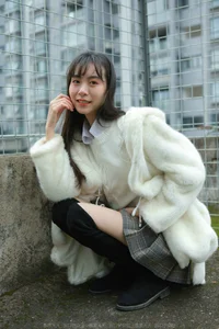 IESS Tuan Tuan Long Boots and Silk Hosiery Fashion Showcase - image 76
