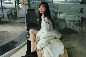 IESS Tuan Tuan Long Boots and Silk Hosiery Fashion Showcase - image 65