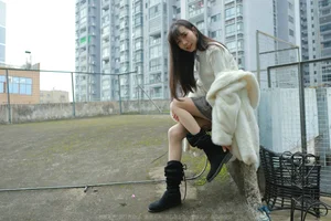 IESS Tuan Tuan Long Boots and Silk Hosiery Fashion Showcase - image 61