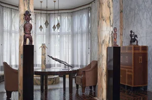Exploring the Architectural Grandeur of the World's Most Stunning Century-Old Historic Mansion - image 2