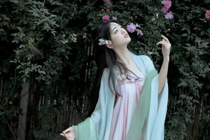 YiTuYu Art Language Vol.6893: Leng Ku Wang Ye’s Bold Aesthetic - image 0