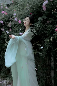 YiTuYu Art Language Vol.6893: Leng Ku Wang Ye’s Bold Aesthetic - image 18