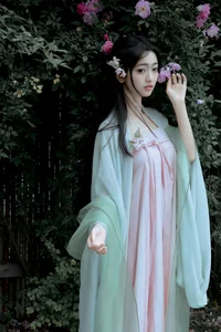 YiTuYu Art Language Vol.6893: Leng Ku Wang Ye’s Bold Aesthetic - image 17