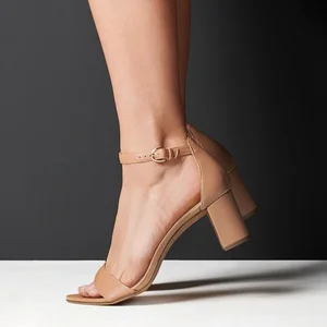 8 Elegant and Comfortable Shoe Styles for the Modern Professional Woman - image 3
